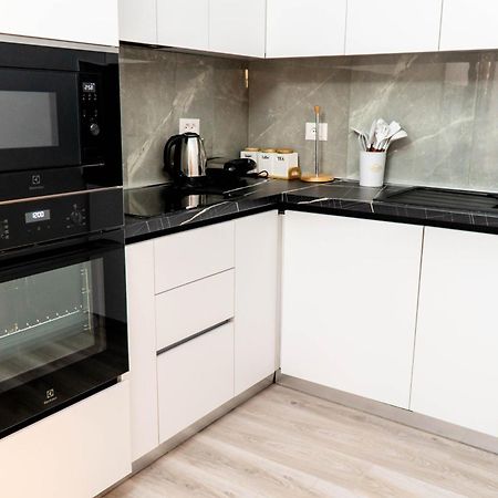 Signature Apartment 8 Тирана Экстерьер фото